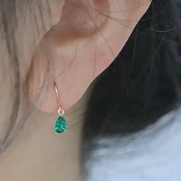 NEW Dainty Teardrop dangle Earrings in Emerald Green & Gold color May - Boutique - Picture 2 of 6